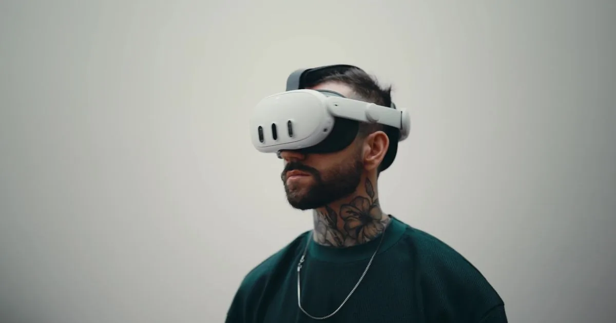 A discarded VR headset — the metaverse hype